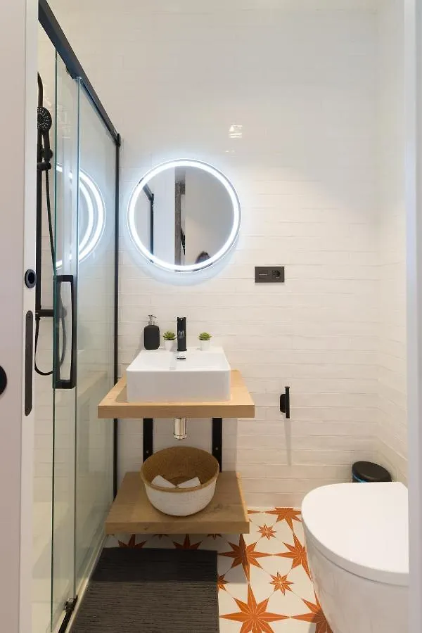 Amplio Y Moderno Apartamento Con Tarima Refrescante By Staynnapartments Bilbao Appartement