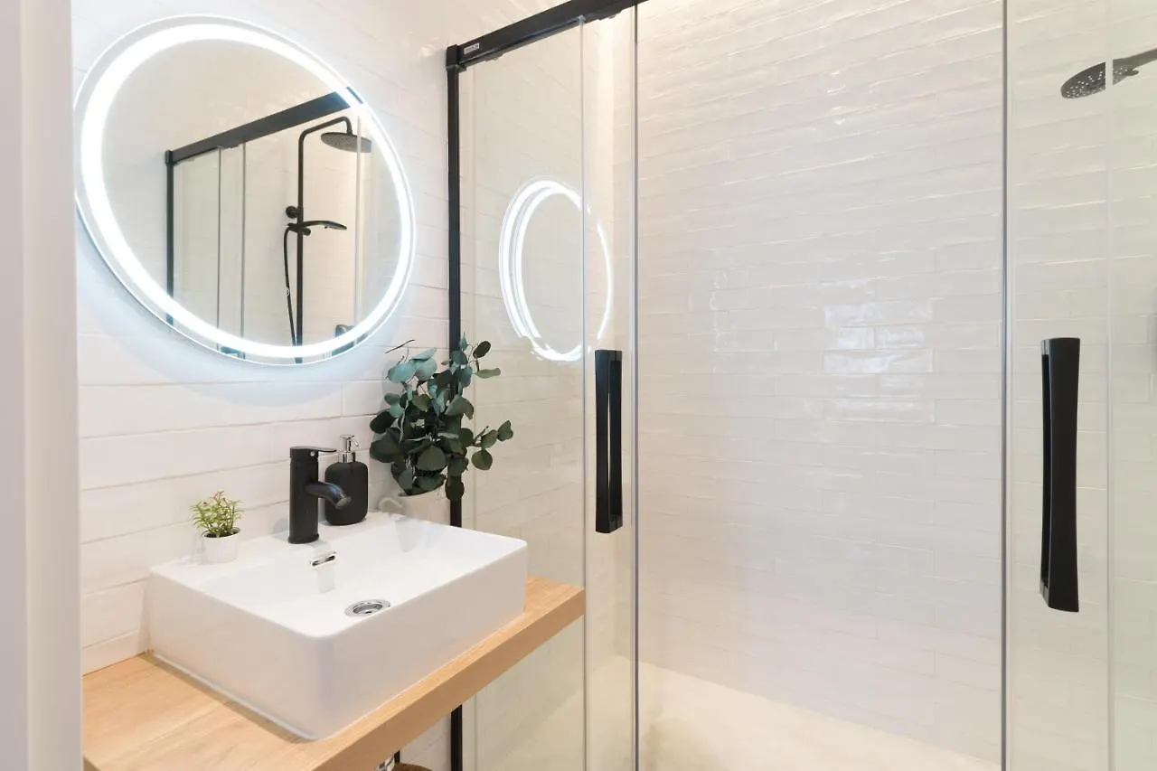 Amplio Y Moderno Apartamento Con Tarima Refrescante By Staynnapartments Bilbao Espagne